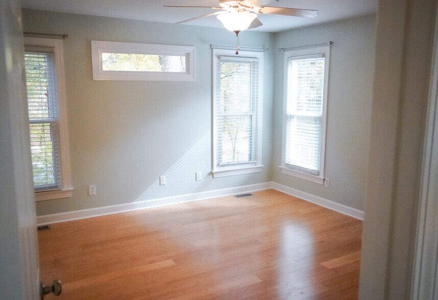 Primary Bedroom - 3801 Lake Point Cir