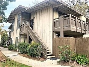 Building Photo - 1150 S Meadow Ln