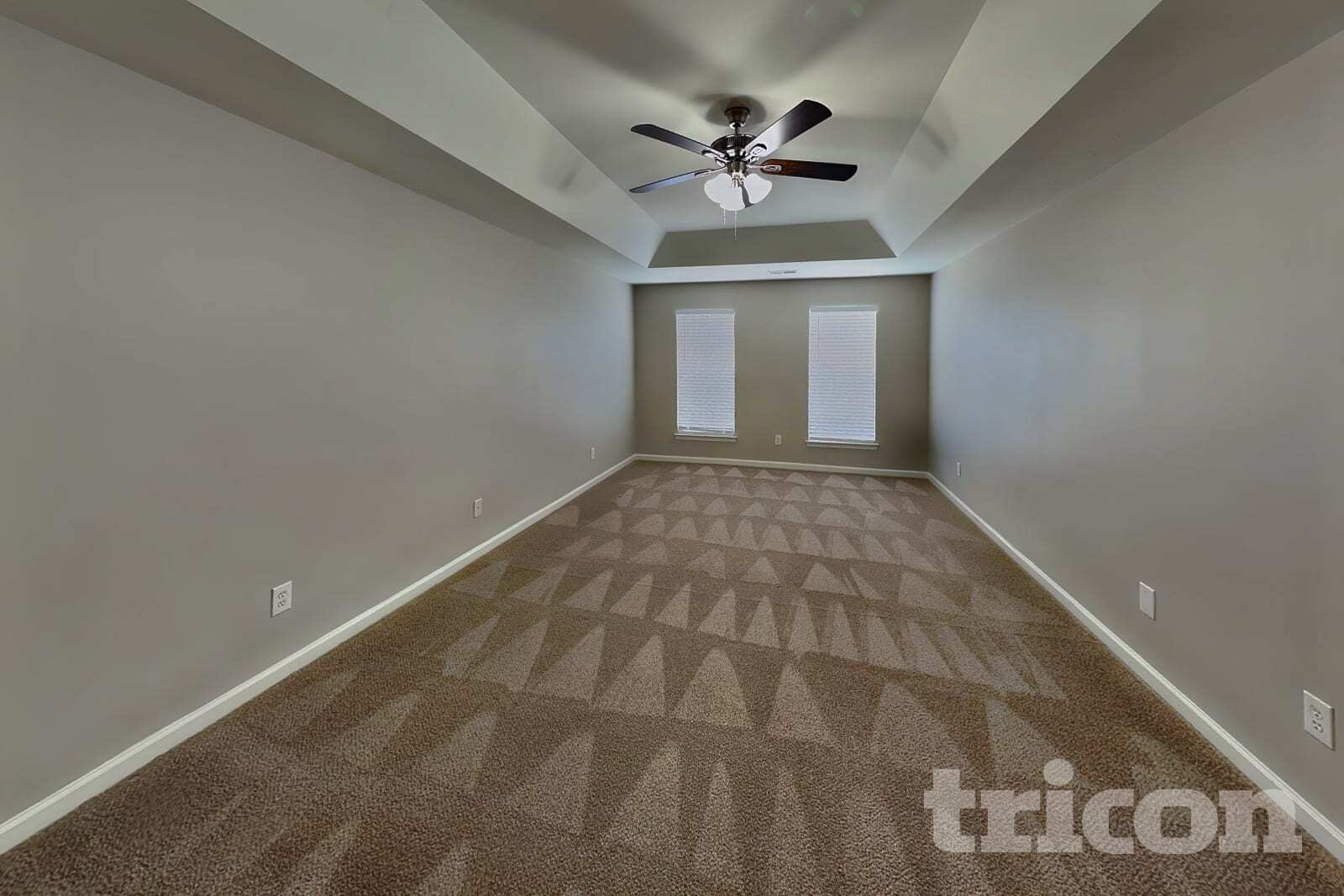 Building Photo - 1002 Hollingdale Ct