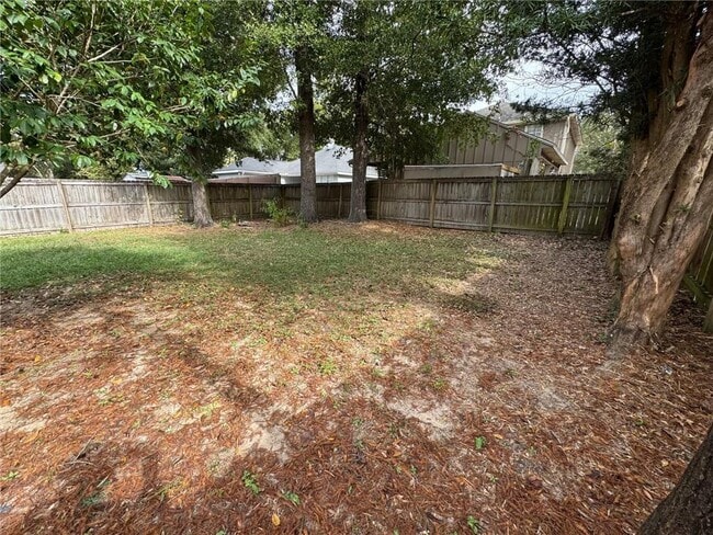 Building Photo - 1117 Pinemont Dr