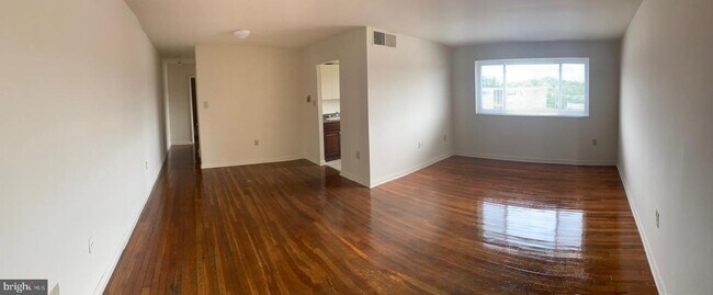 Building Photo - 6432 Edsall Rd