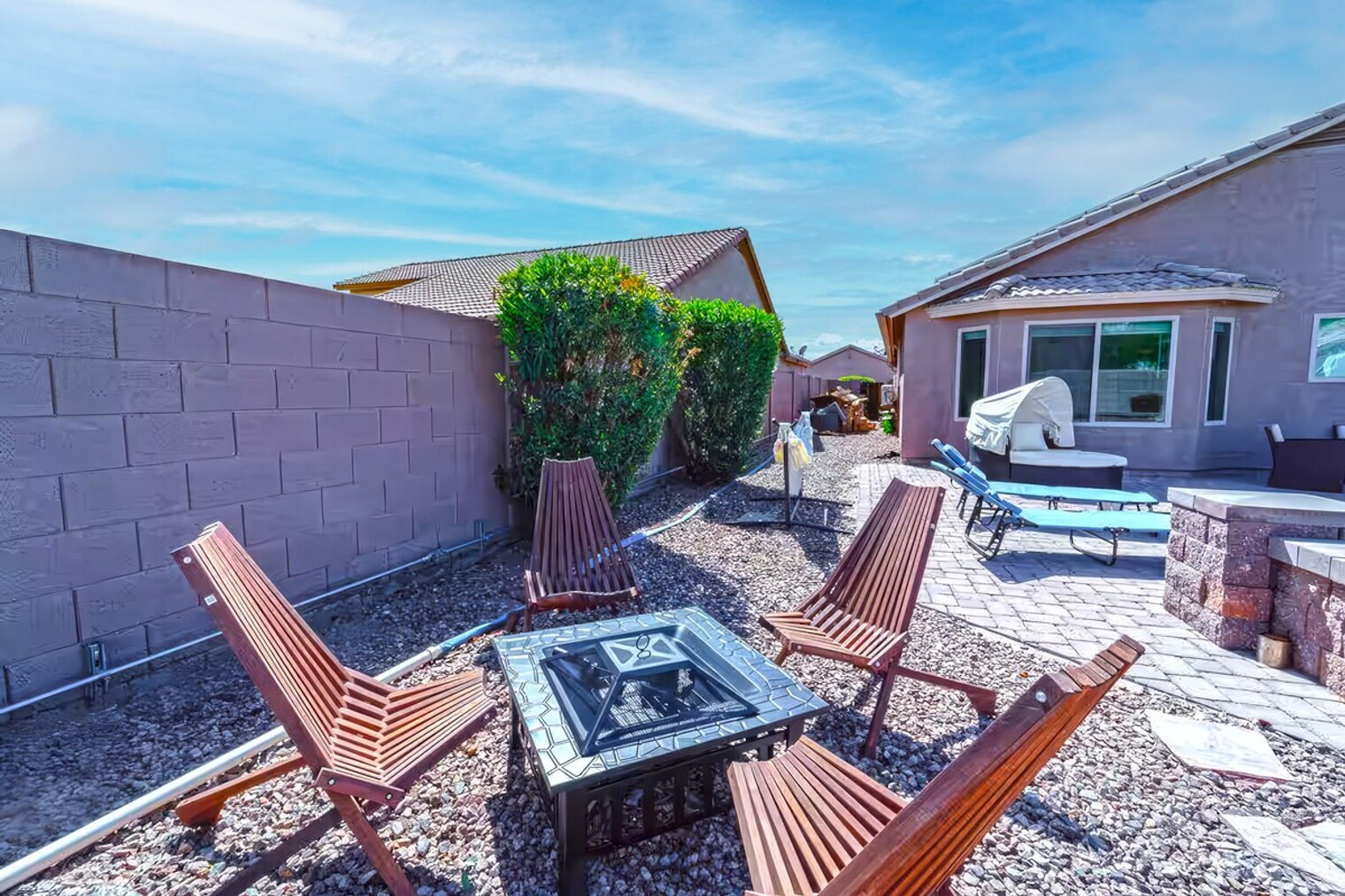 Building Photo - 1546 N Desert Willow St