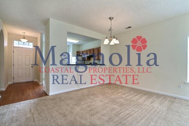 Building Photo - 3 Bedroom 2 Bathroom Live Oak - Richmond Hill