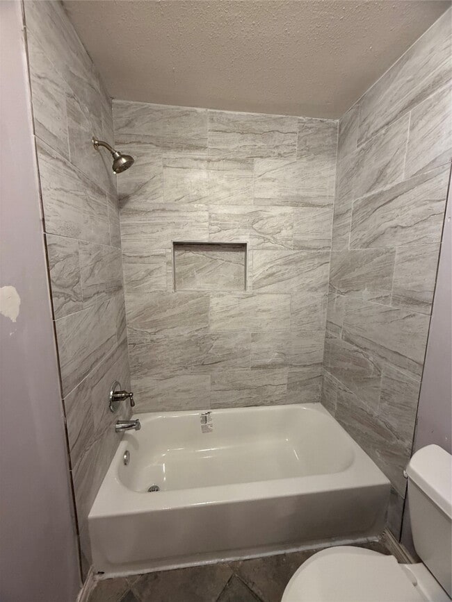 Building Photo - 4027 Summit Valley Dr