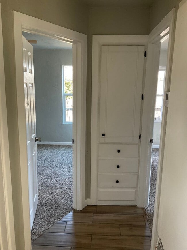 Building Photo - Complete remodel home ready for you and yo...