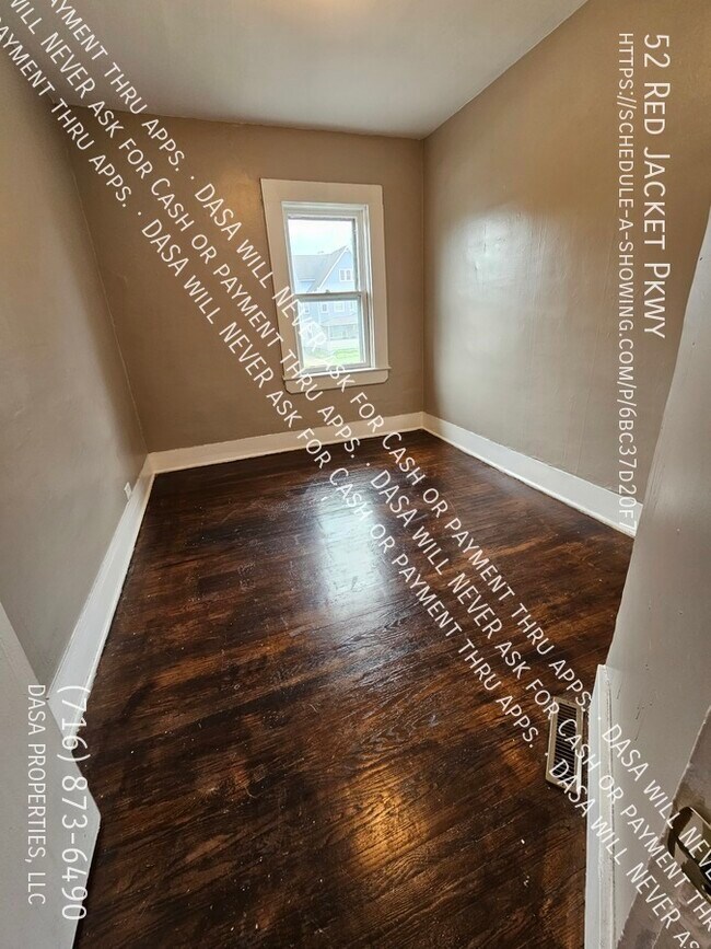 Building Photo - 52 Red Jacket - 4 Bed / 1 Bath