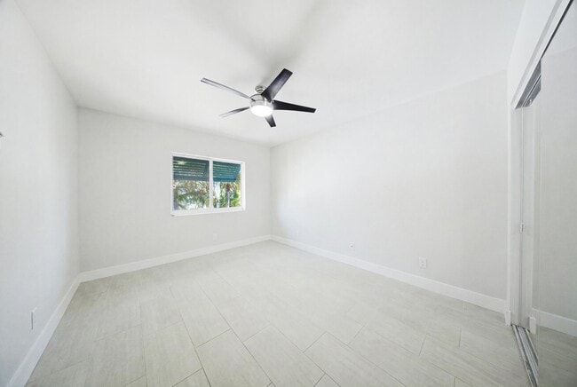 Building Photo - 138 Indies Dr N
