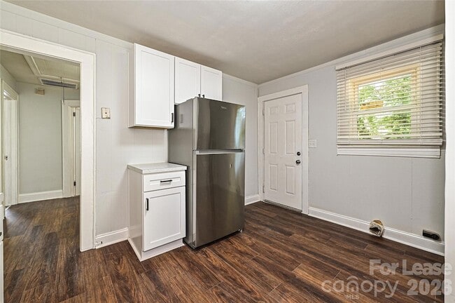 Building Photo - 415 Norris Ave