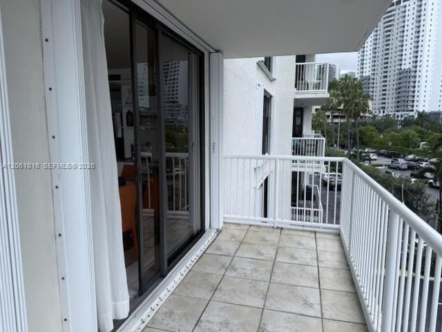 Building Photo - 1440 Brickell Bay Dr