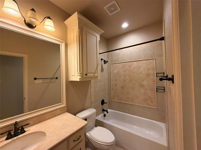 Building Photo - 8116 Canyon Oak Dr