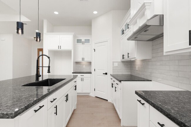 Building Photo - 204 Faith Dr