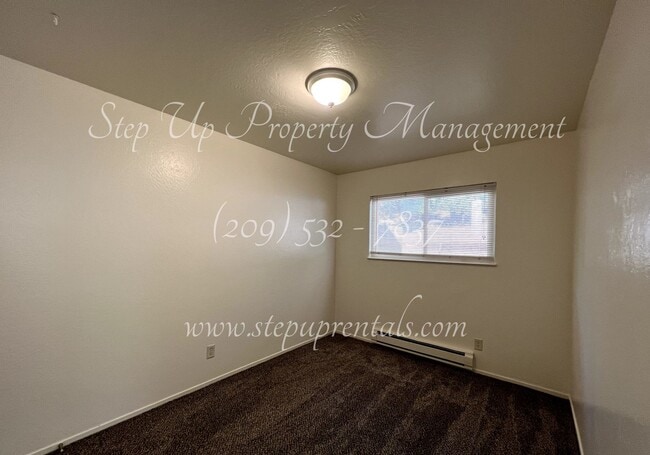 Building Photo - 19199 Beauchamp Dr