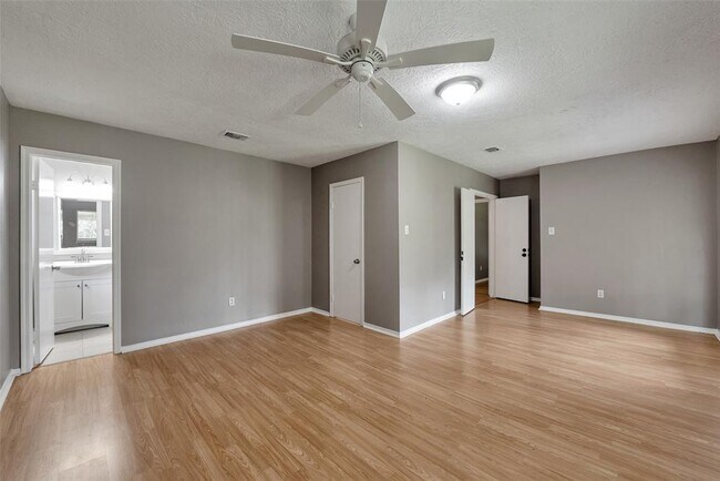 Building Photo - 20110 Misty Pines Dr