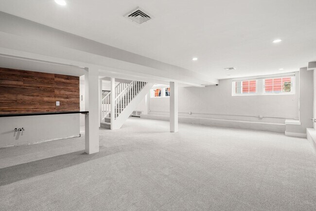 Building Photo - 176 Winthrop Shore Dr