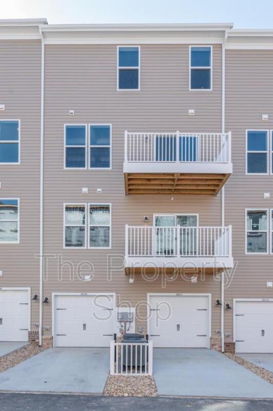 Building Photo - 2620 Lassen Pl