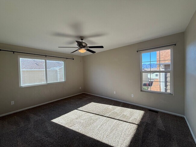 Building Photo - Nice Three Bedroom Townhome 80916