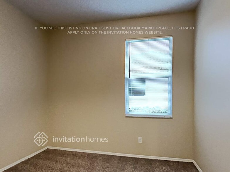 Building Photo - 2430 Leaning Pine St