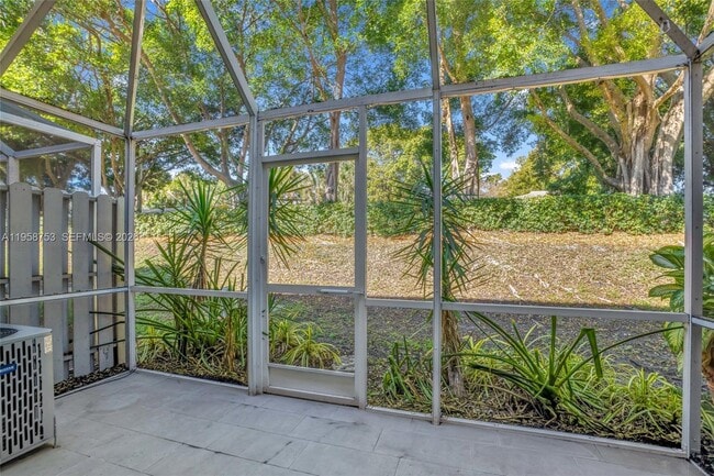 Building Photo - 1231 Sorrento Dr