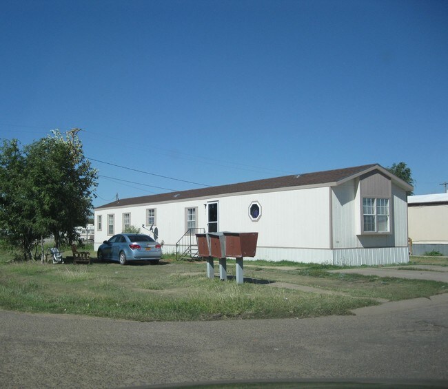 Primary Photo - 1002 W 2nd St