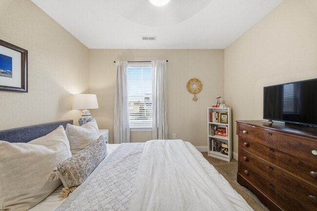 Building Photo - 544 Mill Creek Pkwy