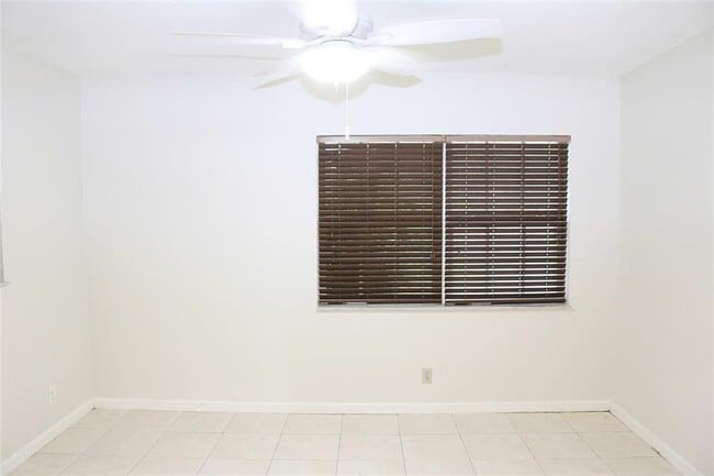 Building Photo - 11200 NW 39th St
