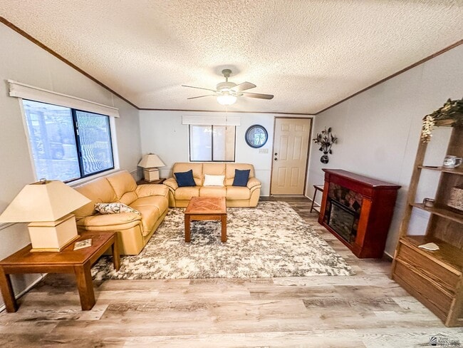 Building Photo - 13240 E 50th Dr