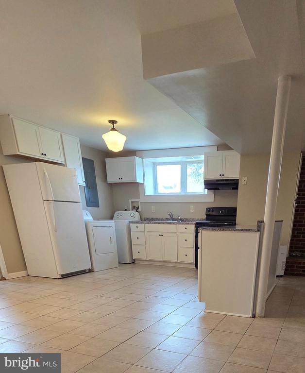 Building Photo - 4400 4th St