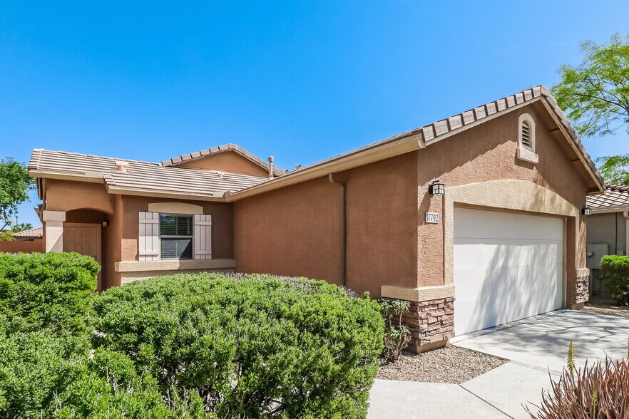 Building Photo - 17792 W Paradise Ln