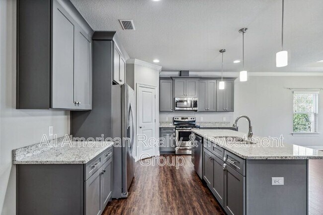 Building Photo - 2381 Belmont Dr