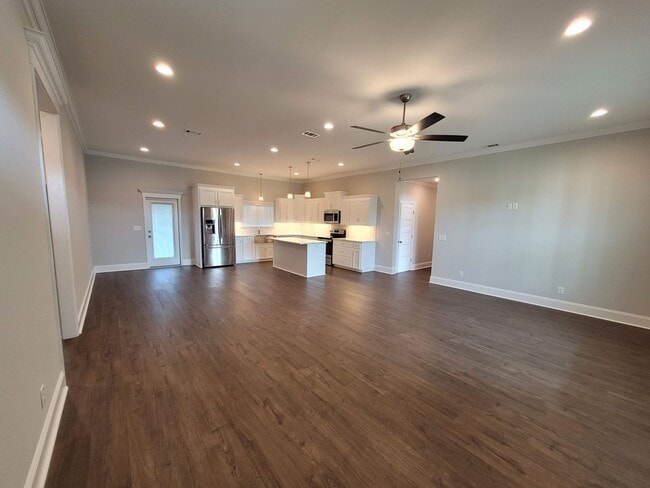 Building Photo - 30 Remington Ln