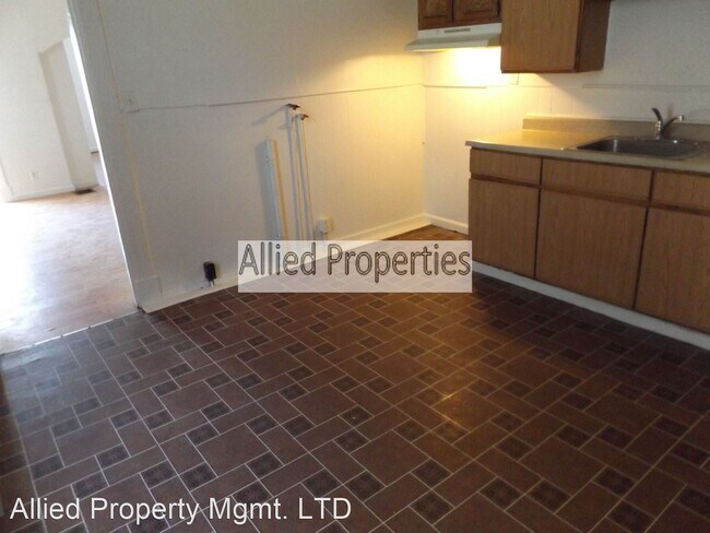 Building Photo - 3 br, 1 bath House - 1105 Hanover Street