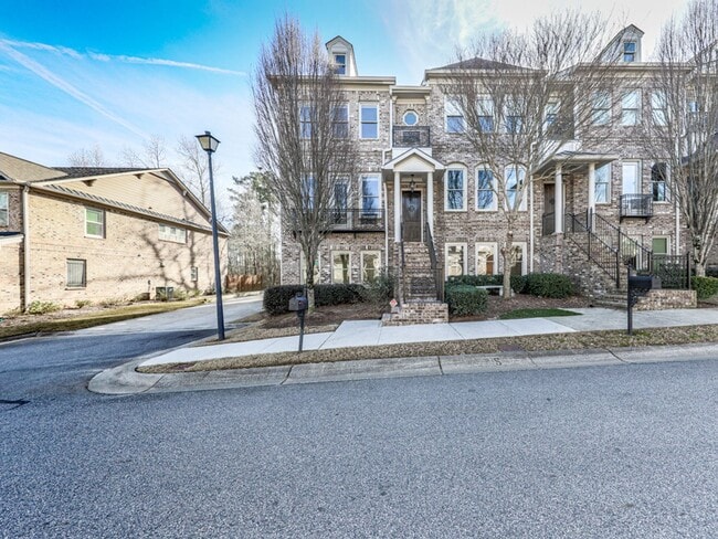 Building Photo - Luxury Alpharetta/Milton Townhouse!!