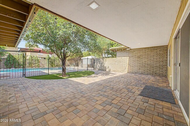 Building Photo - 3734 E Montecito Ave
