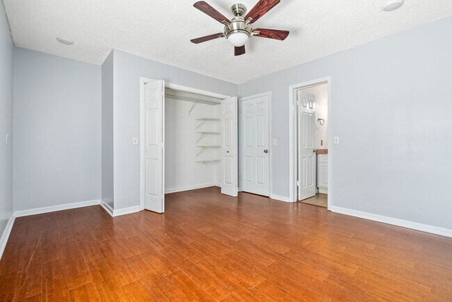 Building Photo - The Brookes Condos, Unit 02-09