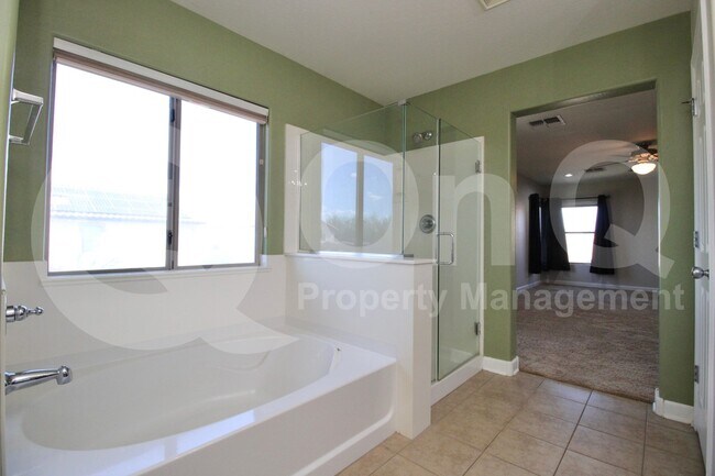 Building Photo - 22310 E Creekside Ct