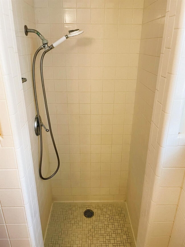 Building Photo - 1306 46th Pl