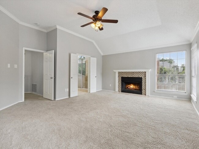 Building Photo - 205 Bayou Ct