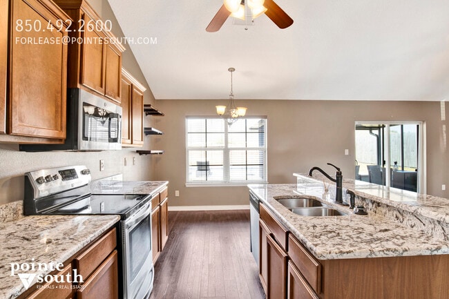 Building Photo - 33633 Field Stone Ln