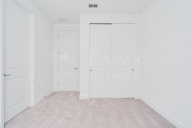 Building Photo - NEWER 4 Bedroom 3 Bath Home in Halifax Pla...