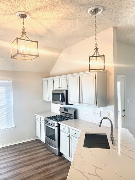 Building Photo - 3912 Rushden Ct