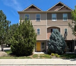Building Photo - 8861 W Pine Valley Ln