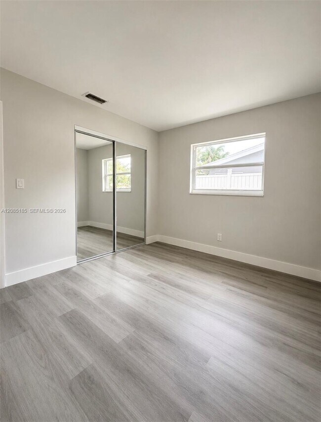 Building Photo - 3540 NW 38th Terrace