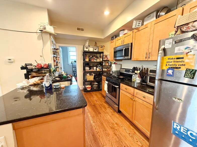 Building Photo - 12 Bickford Ave