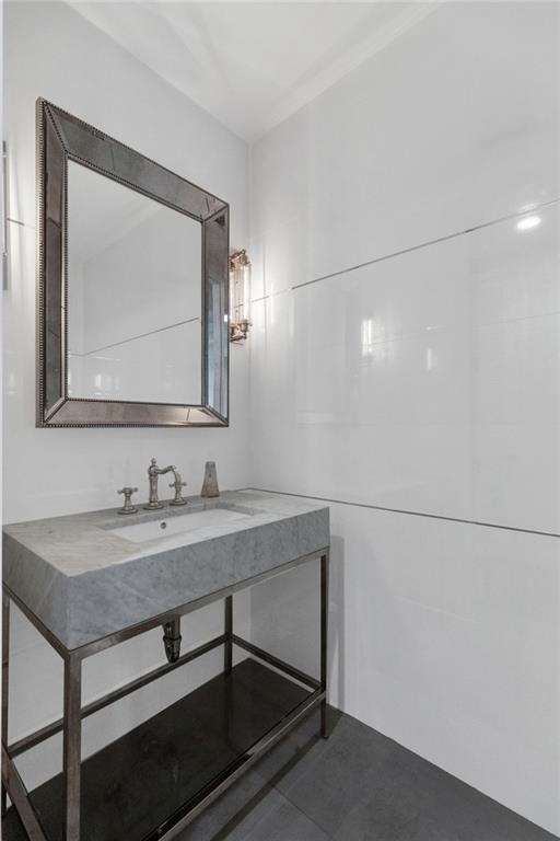 Building Photo - 2233 Peachtree Rd NE