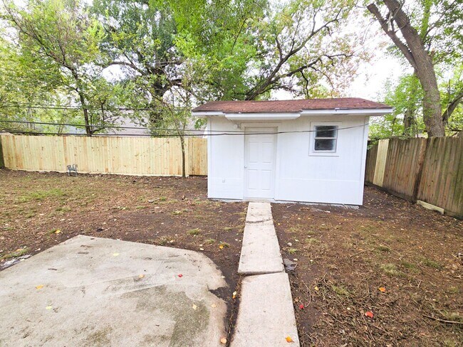 Building Photo - 5607 Grace Point Ln