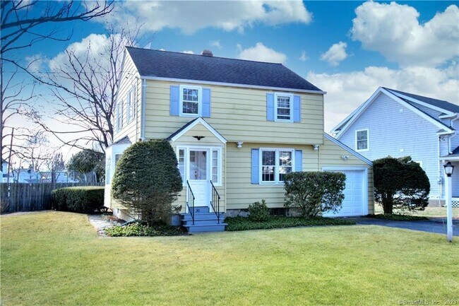 Building Photo - 30 Catherine St