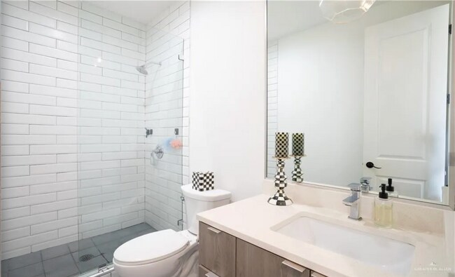 Building Photo - Stylish 2-Story Home in Gated Community with Pool!