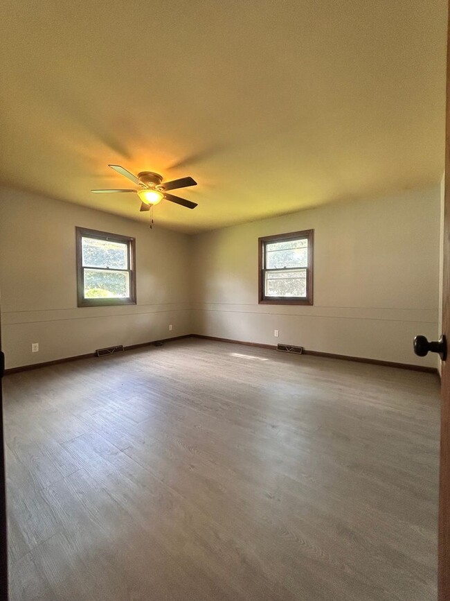 Primary Photo - 1426 Cameron St