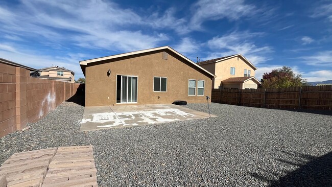 Building Photo - Lovely Home In Stonbrige Subdivision