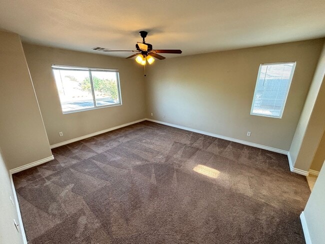 Building Photo - Spacious 4BED/3BATH Home Located in North Las Vegas Enjoy Rent-Free Holidays!